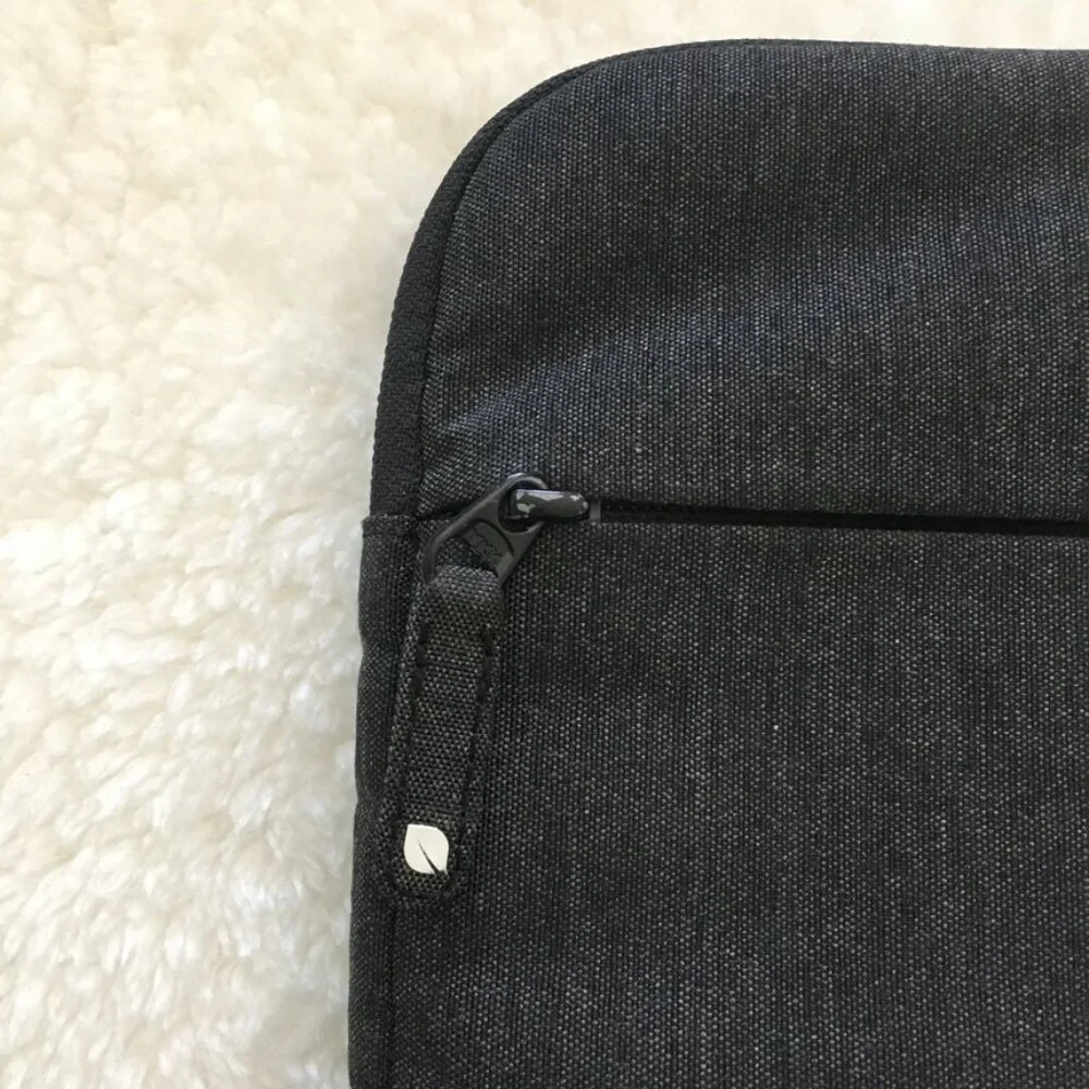Incase Laptop Sleeve 14